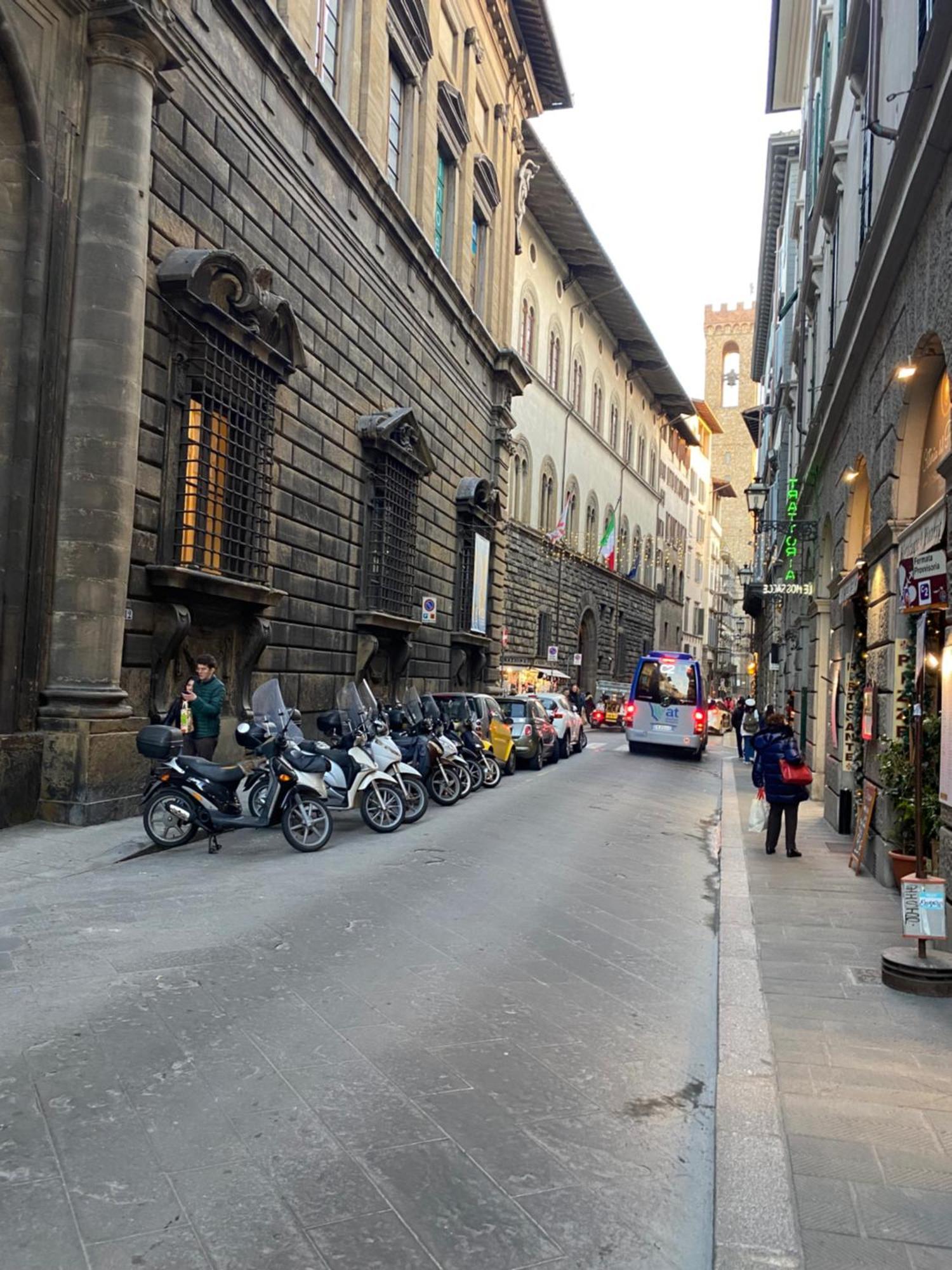 شقة Un Bacio A Firenze المظهر الخارجي الصورة